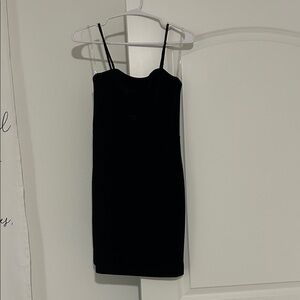Chic Velvet Black Spaghetti Strap Mini Dress